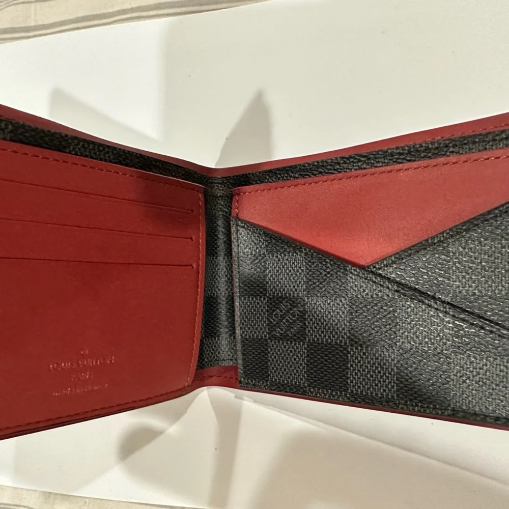 Louis Vuitton wallet - Picture 2 of 5